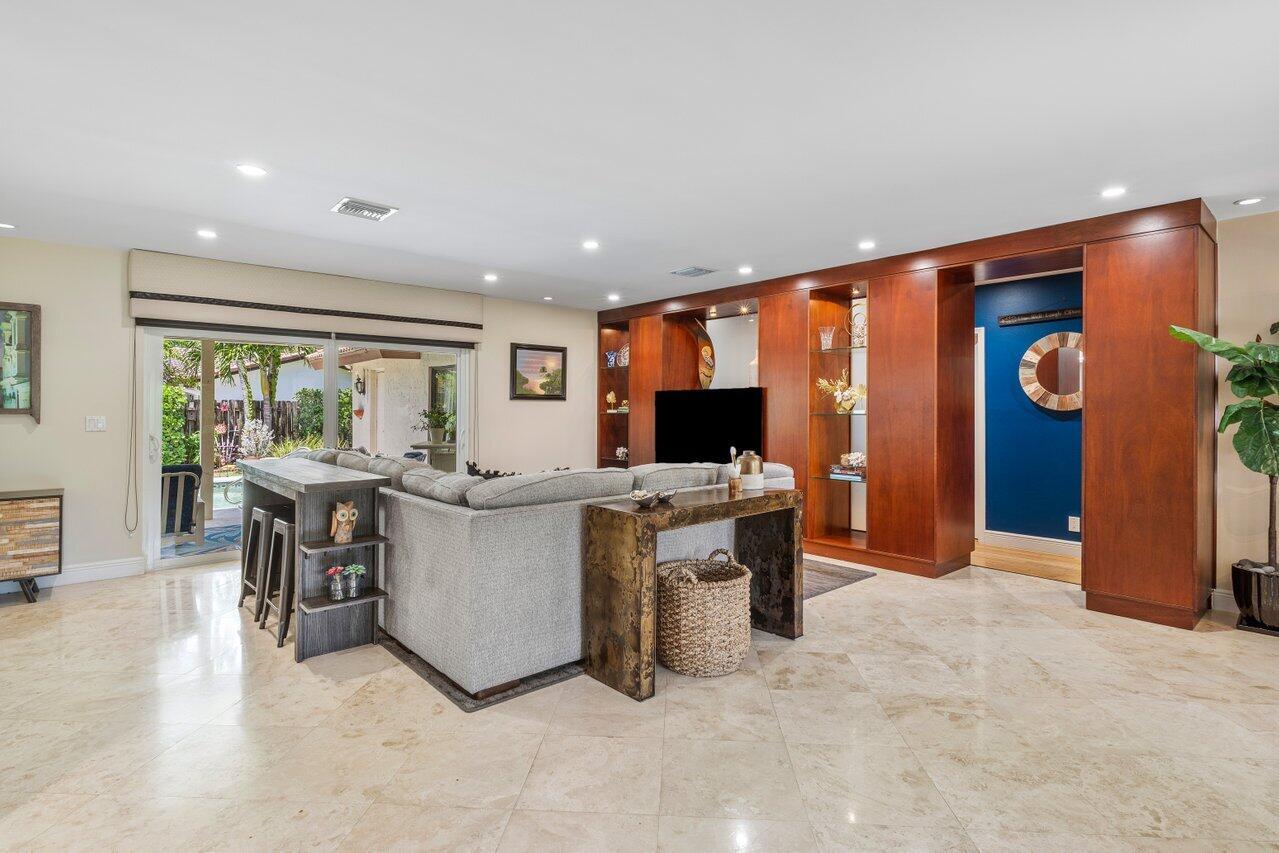 1935 SW 7th Court