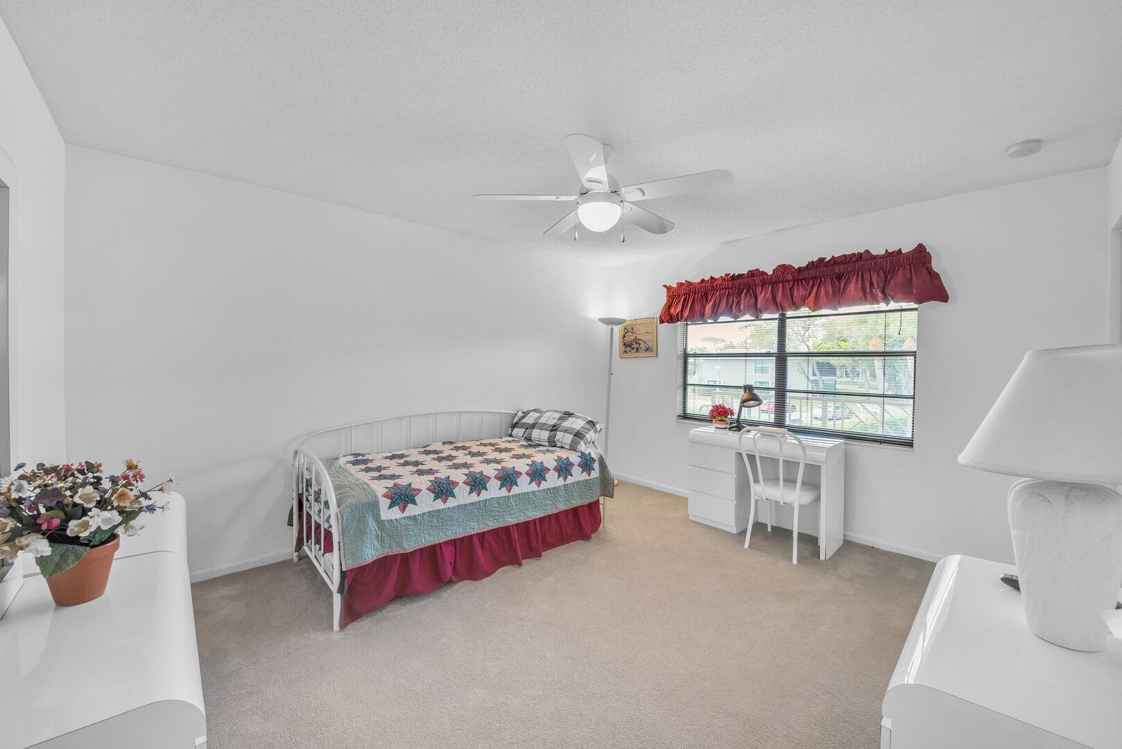 36 Stratford Lane F