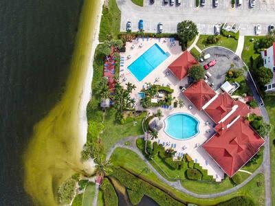 105 Half Moon Circle B1