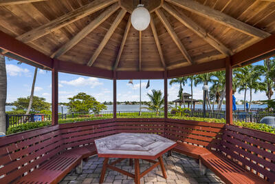 105 Half Moon Circle B1