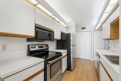 105 Half Moon Circle B1