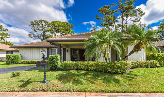 493 Forestview Drive, Atlantis