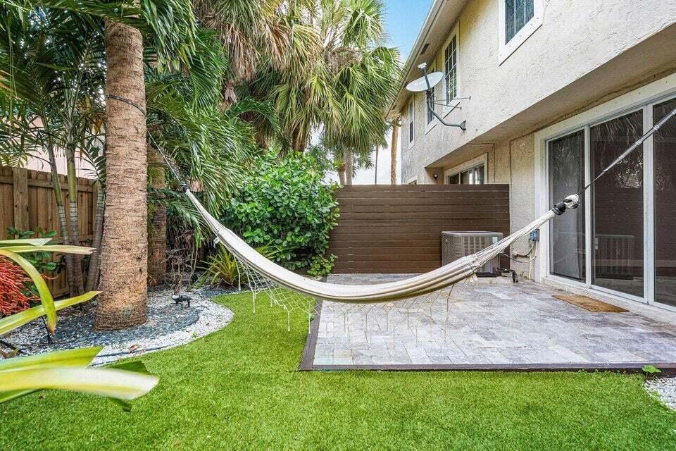350 SW 8th Street 2