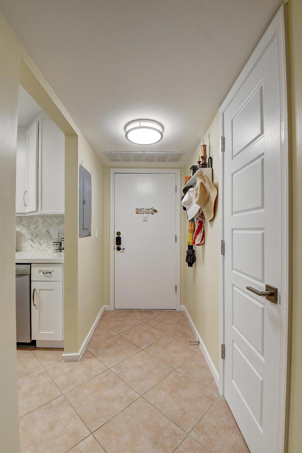 1111 S Ocean Boulevard 123