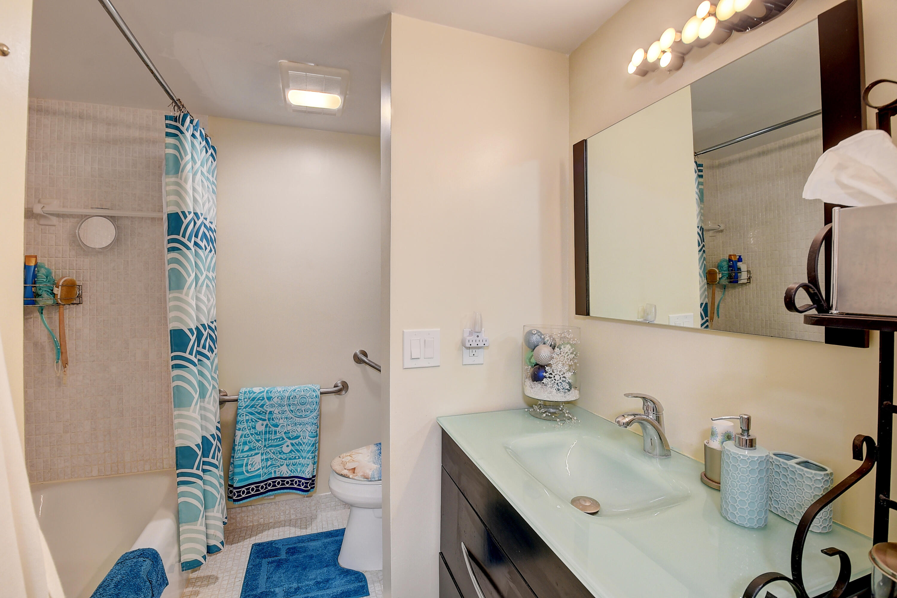 1111 S Ocean Boulevard 123