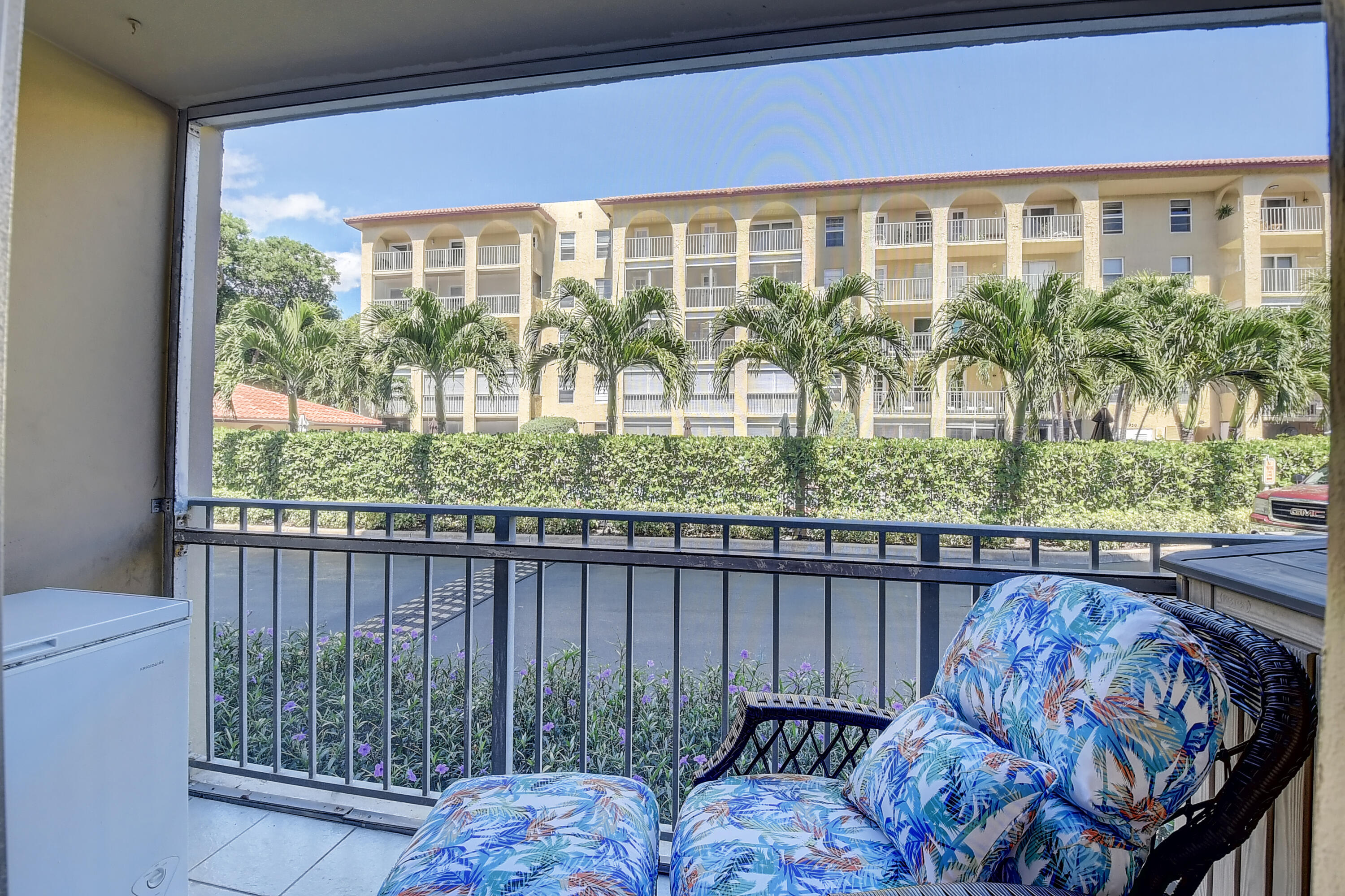 1111 S Ocean Boulevard 123