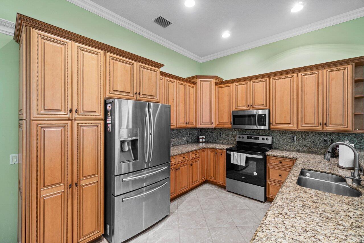 7570 Starfish Reef Lane