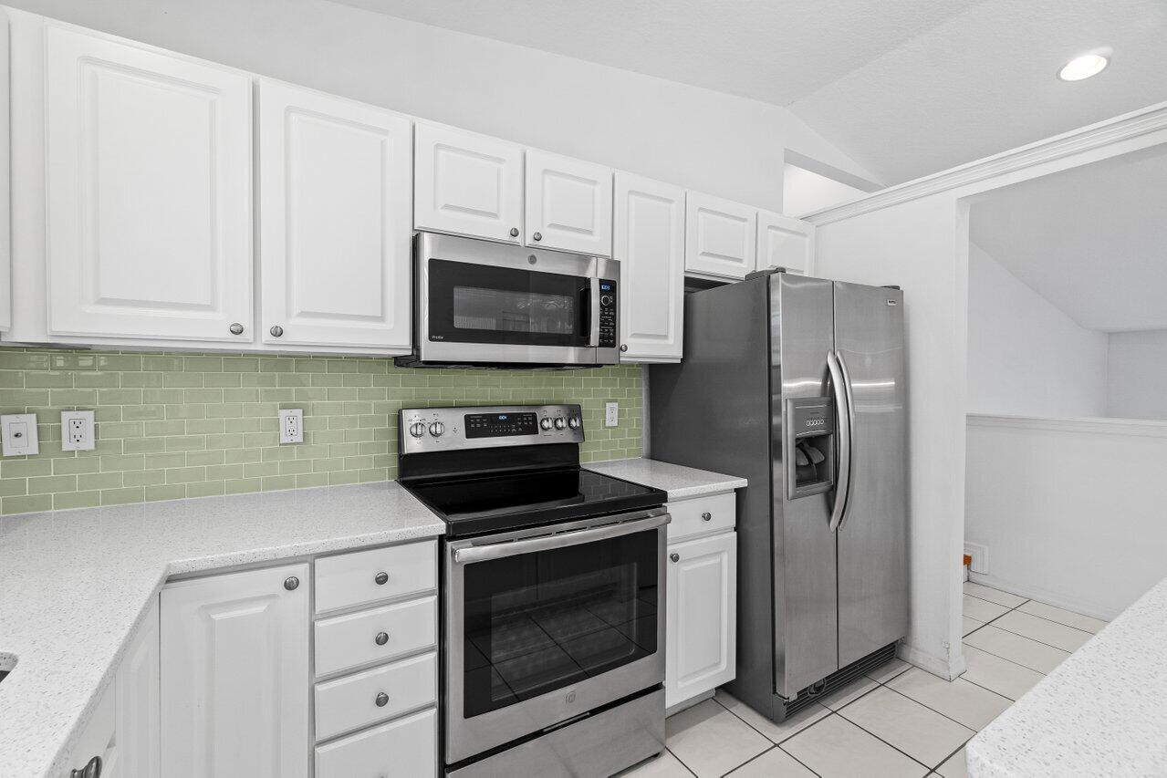 22 Pepperwood Court