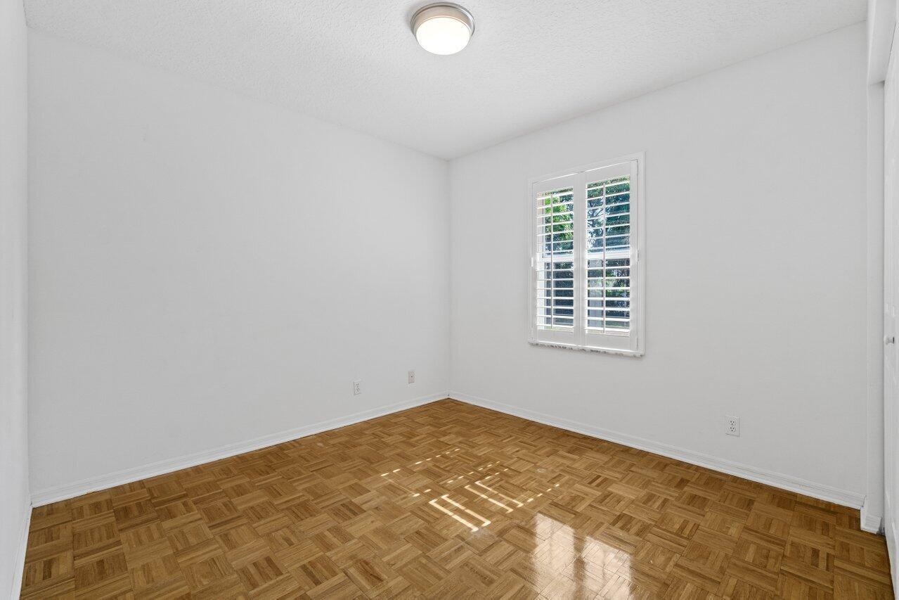 22 Pepperwood Court