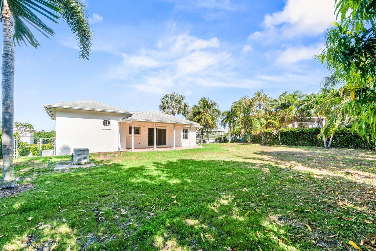 22 Pepperwood Court
