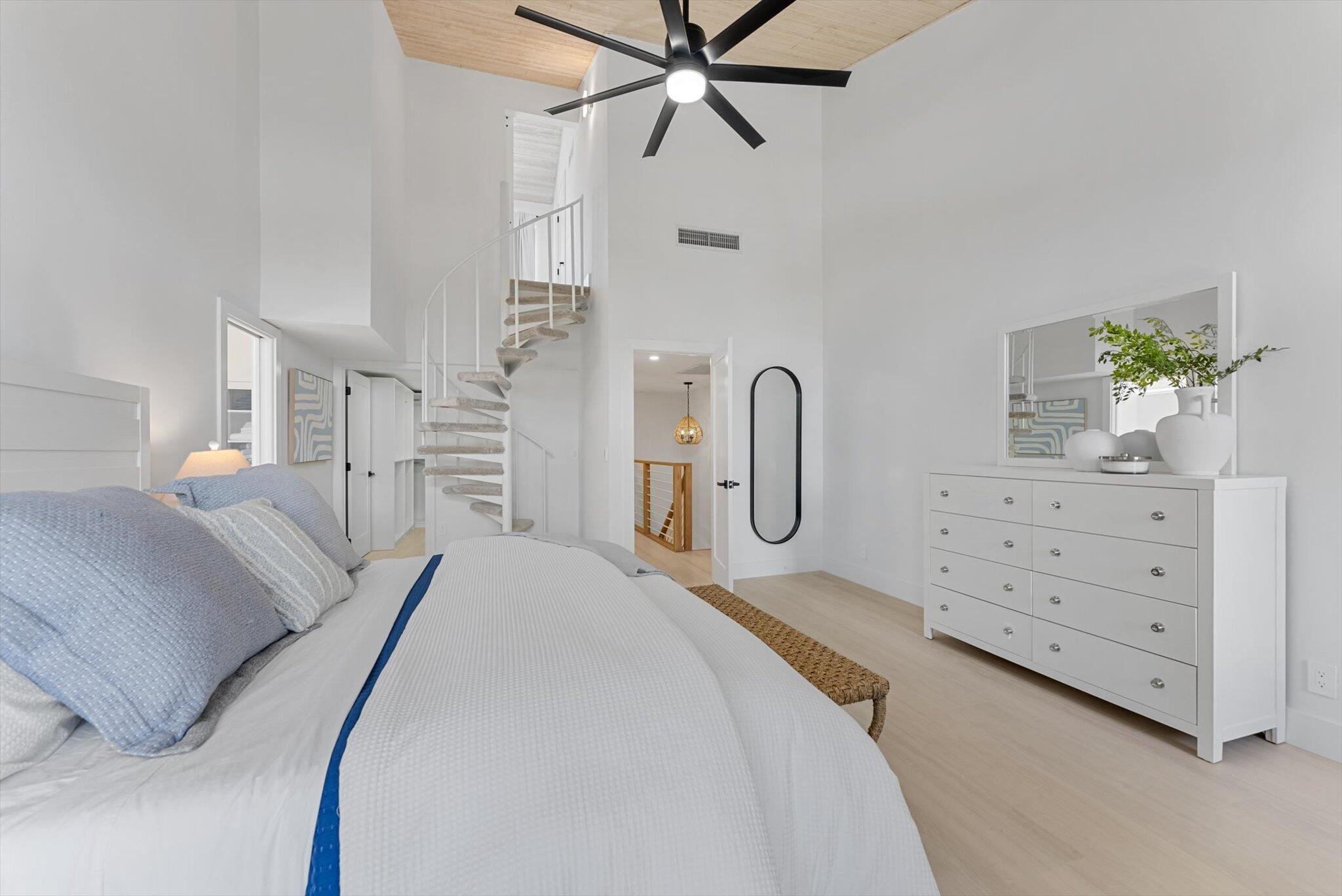 1013 Bel Air Drive 1