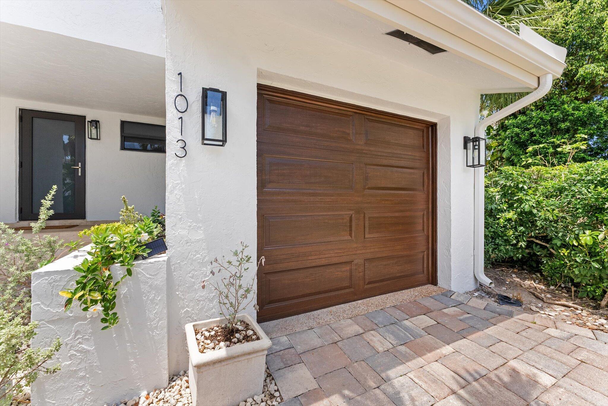 1013 Bel Air Drive 1