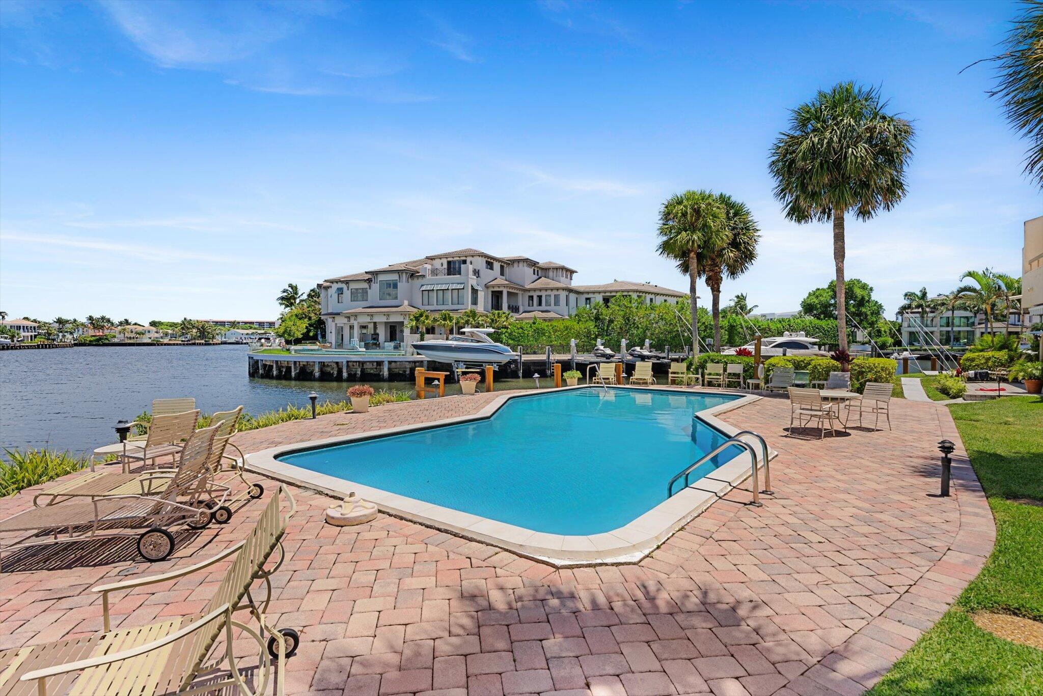 1013 Bel Air Drive 1