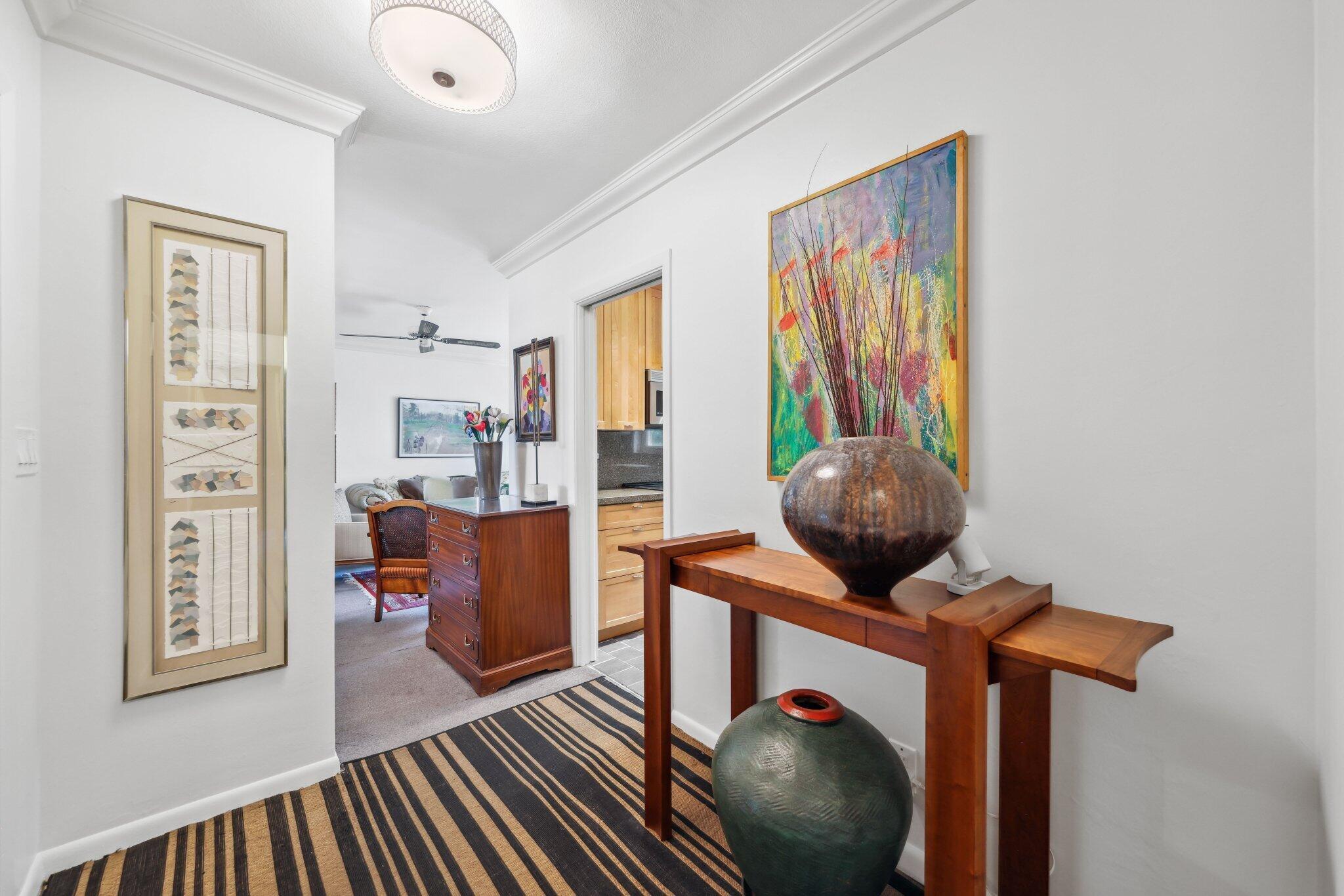 520 NE 7th Avenue 2e