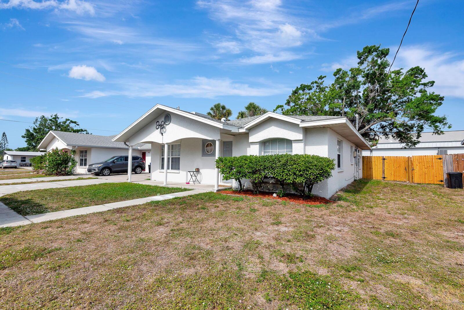 6528/6530 12th Street W