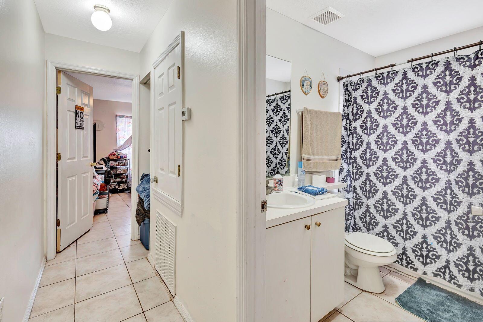 6528/6530 12th Street W