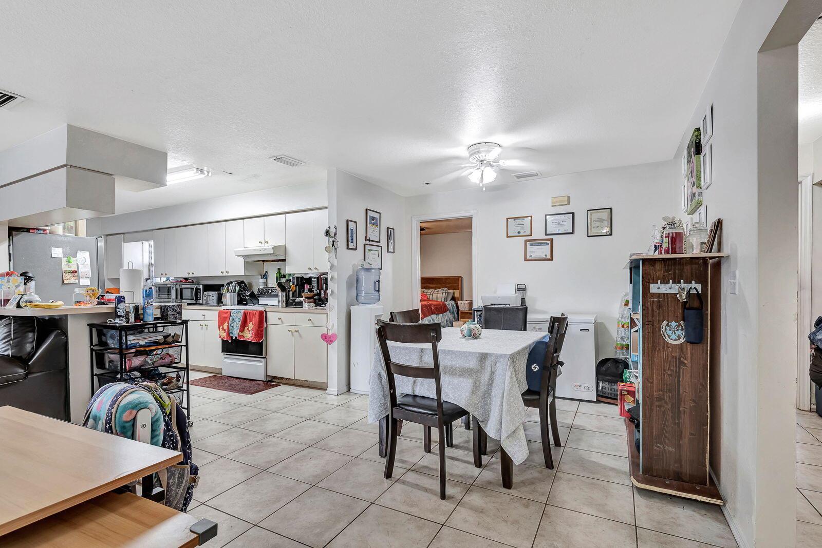 6528/6530 12th Street W