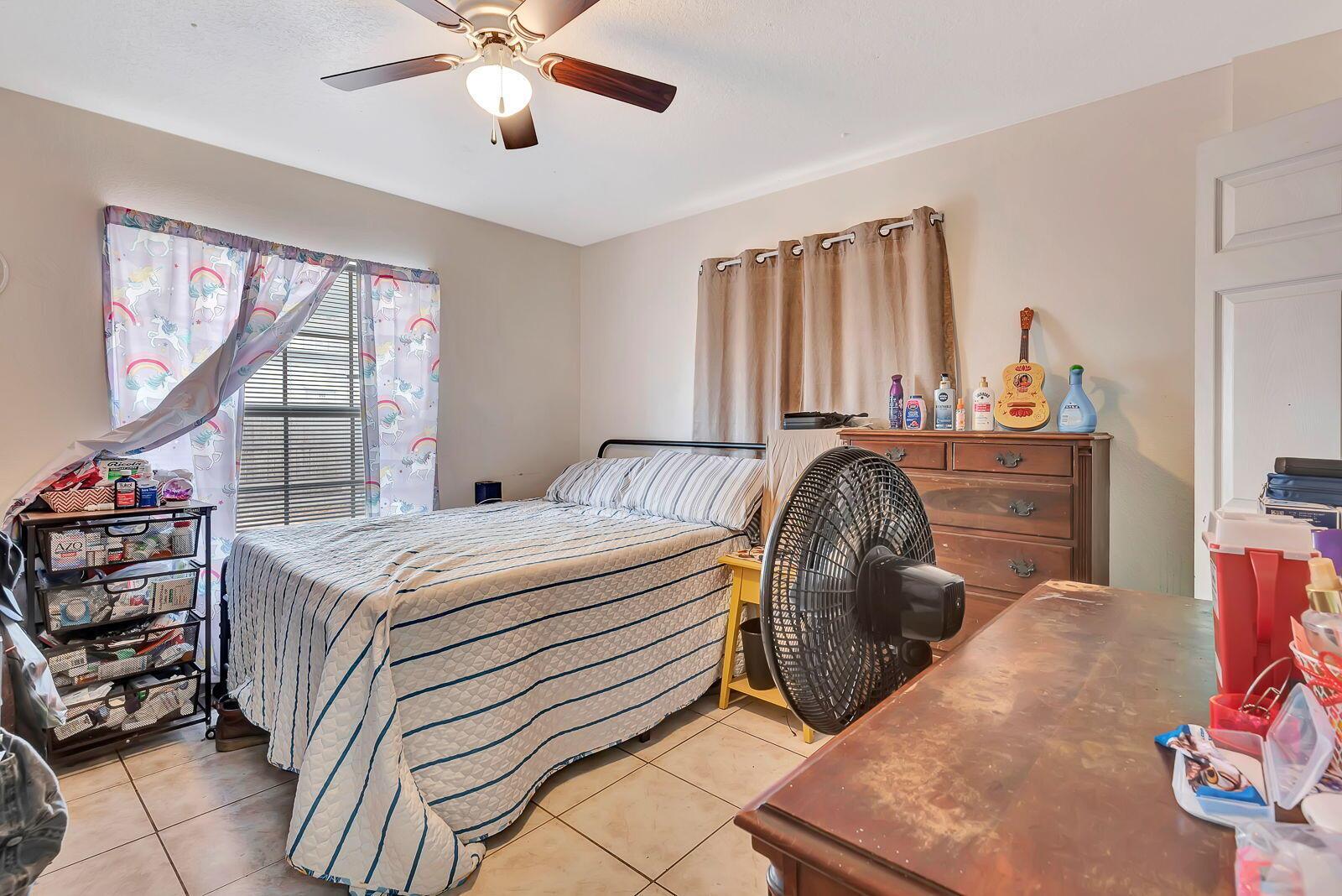 6528/6530 12th Street W