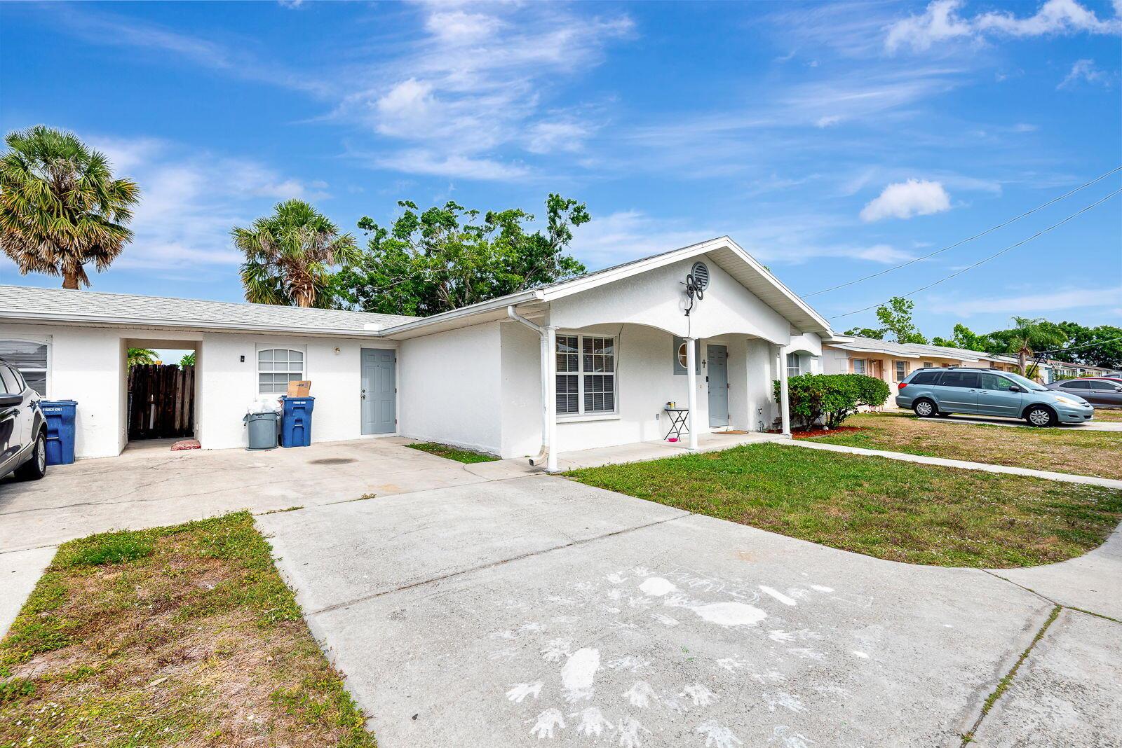 6528/6530 12th Street W