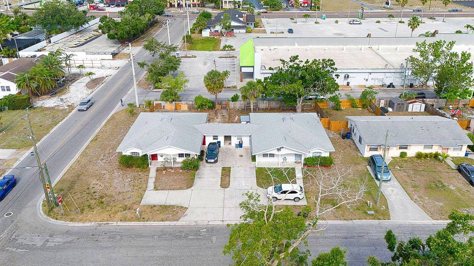 6528/6530 12th Street W