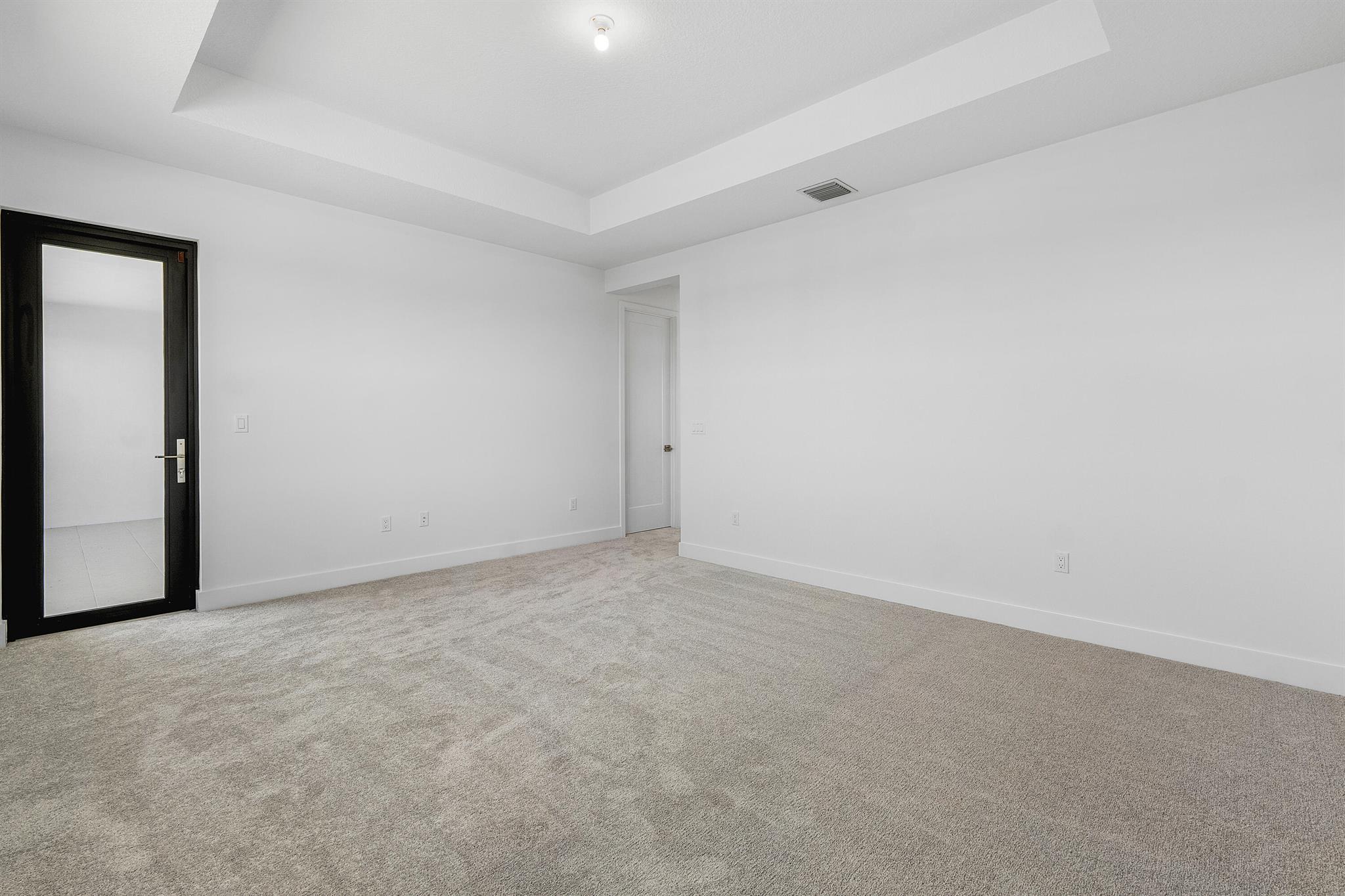 20415 Southernwood Avenue