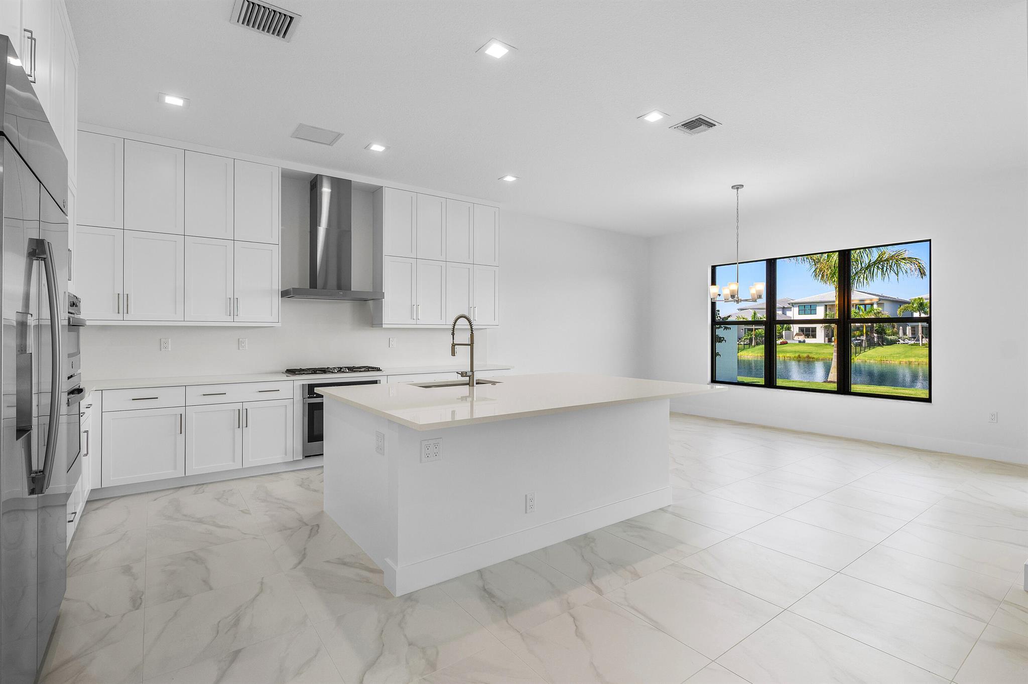 20415 Southernwood Avenue