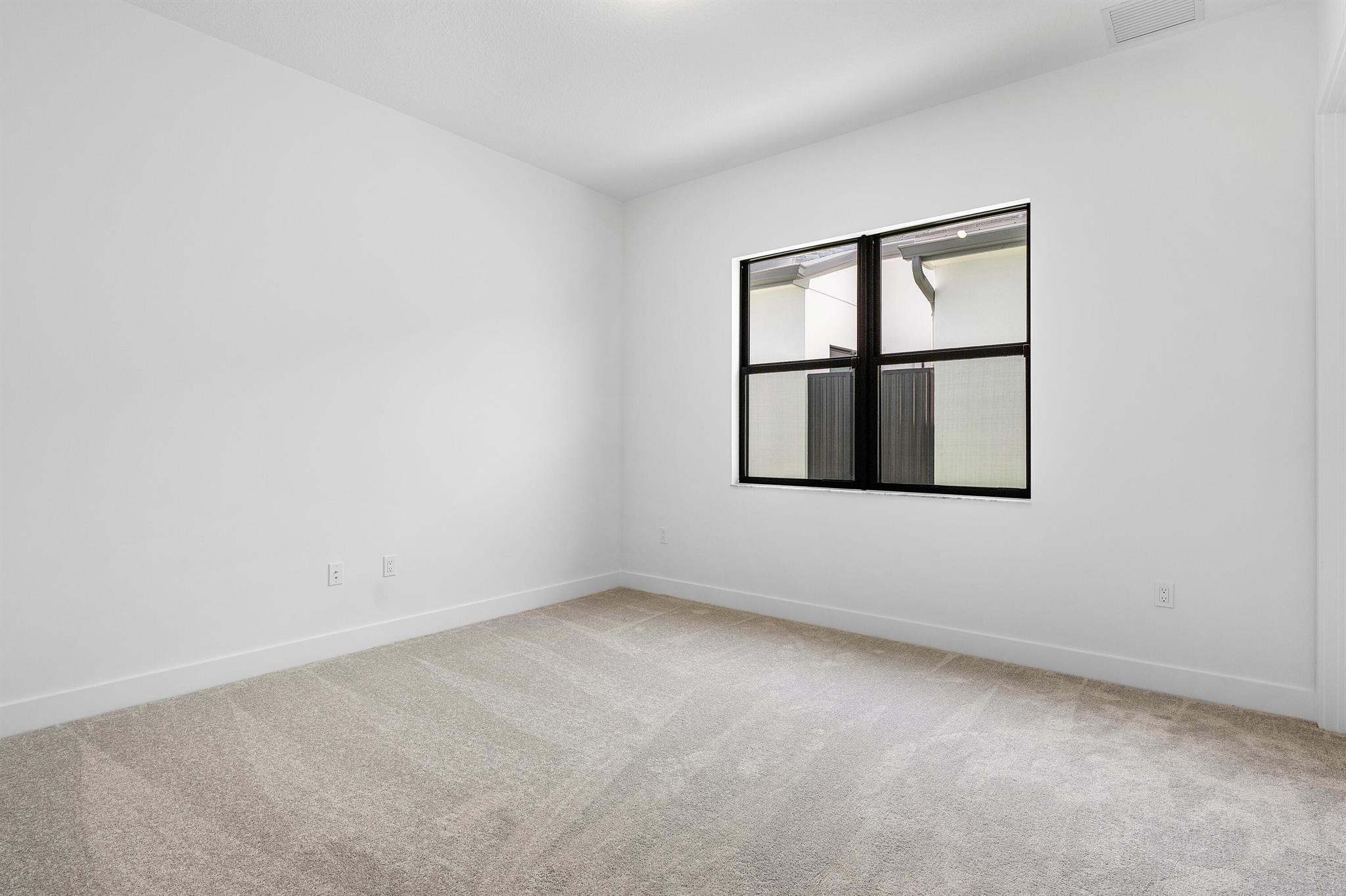 20415 Southernwood Avenue