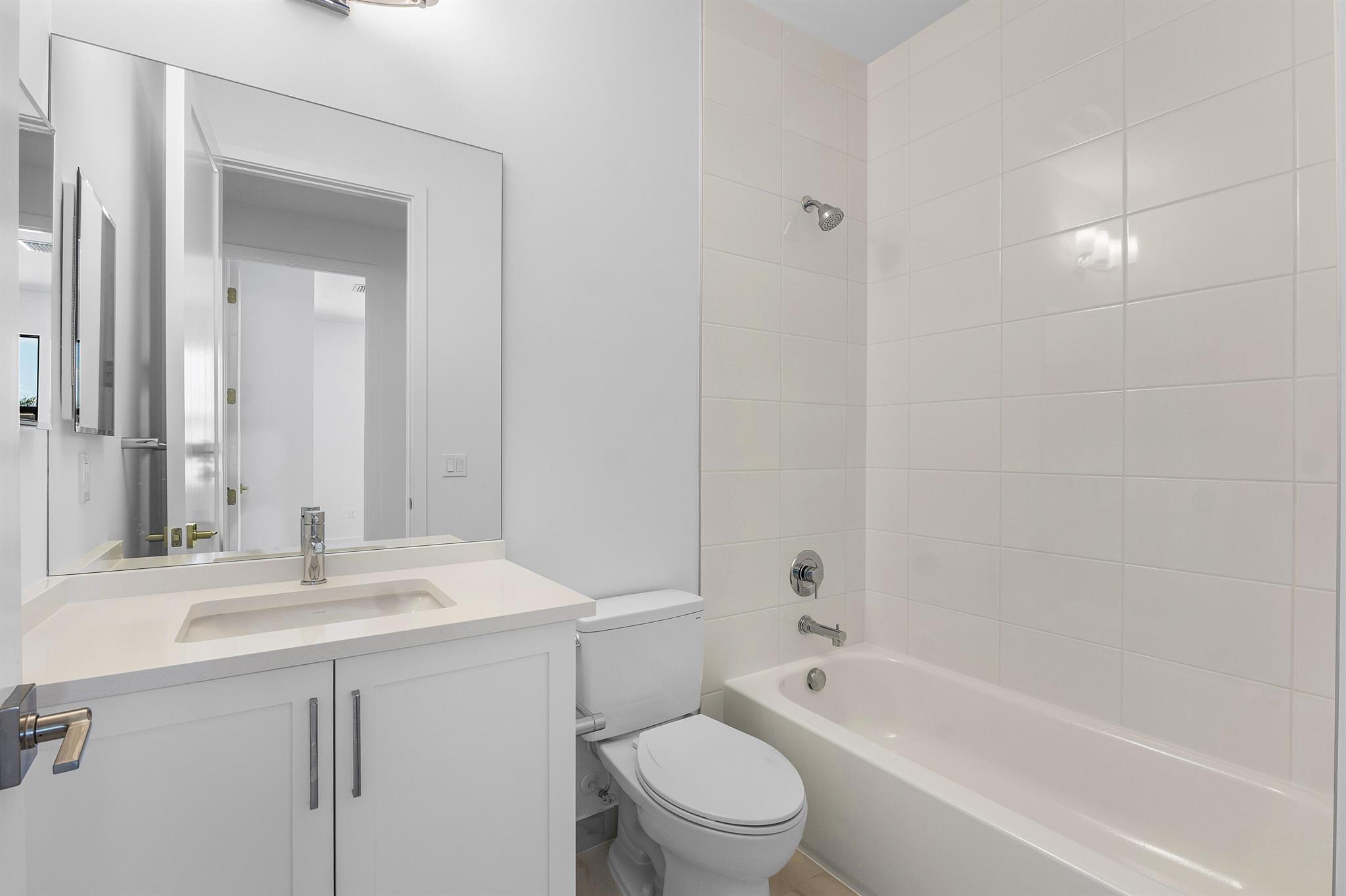 20415 Southernwood Avenue