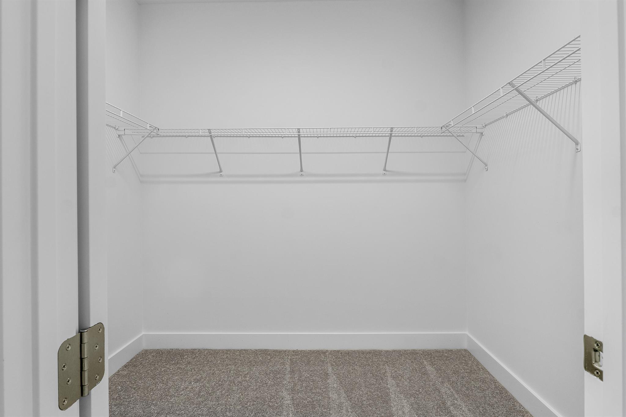 20415 Southernwood Avenue