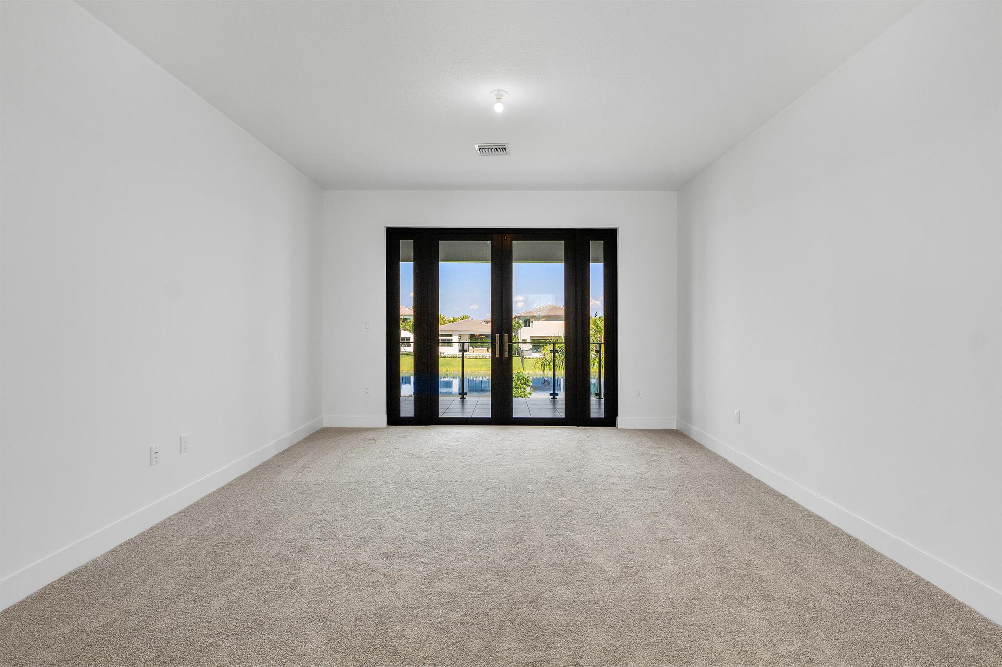 20415 Southernwood Avenue