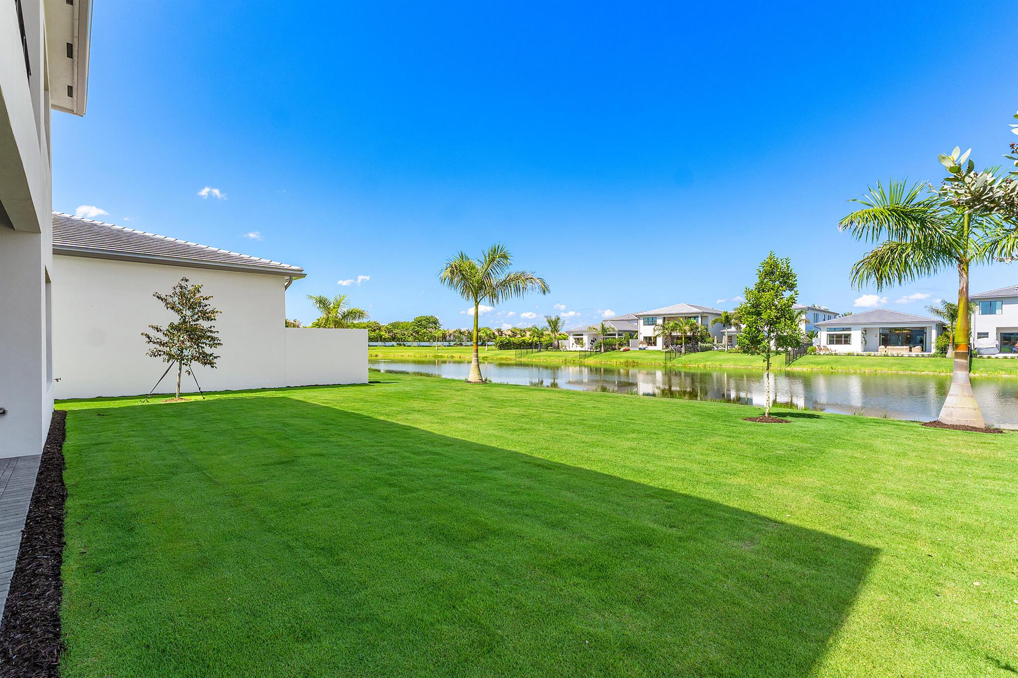 20415 Southernwood Avenue