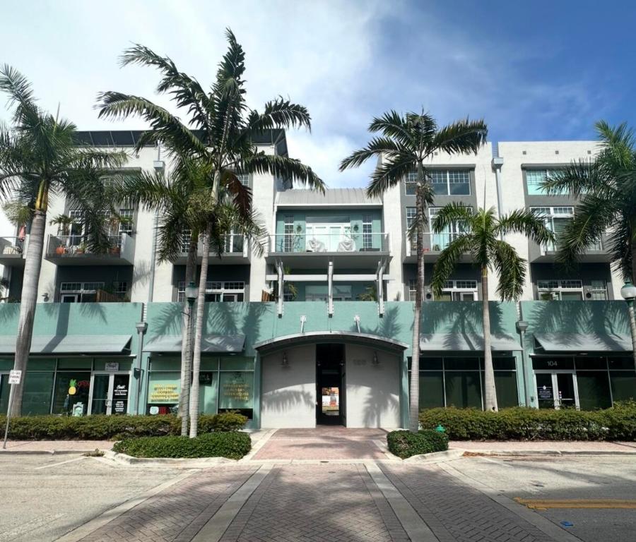185 NE 4th Avenue 209, Delray Beach Unit: 209