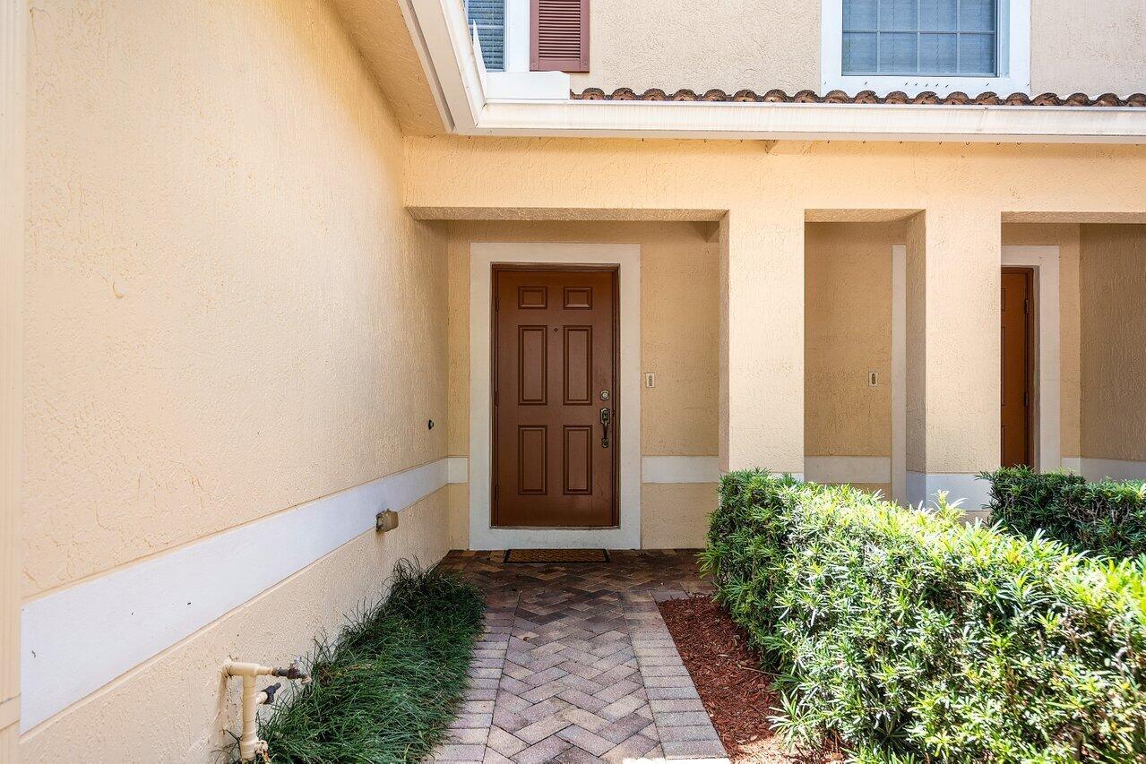 22188 Majestic Woods Way