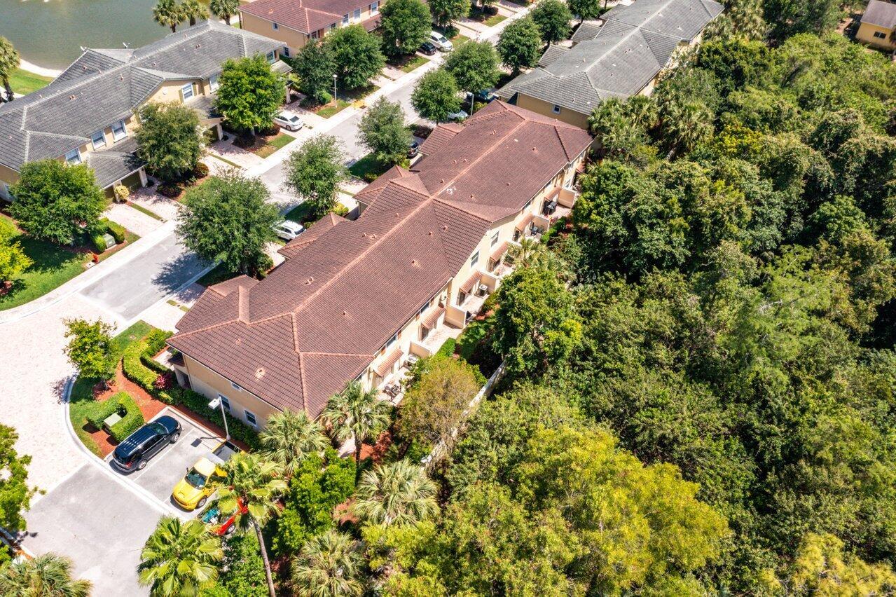 22188 Majestic Woods Way