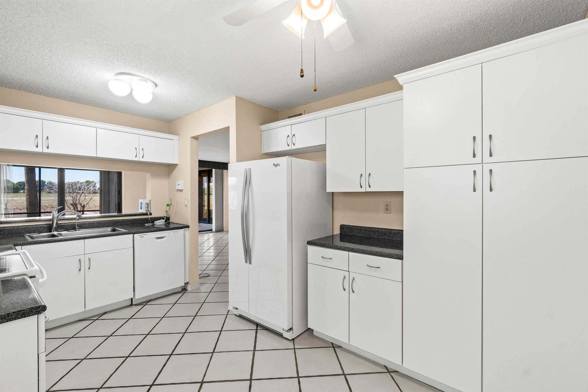 10920 Lakemore Lane 101