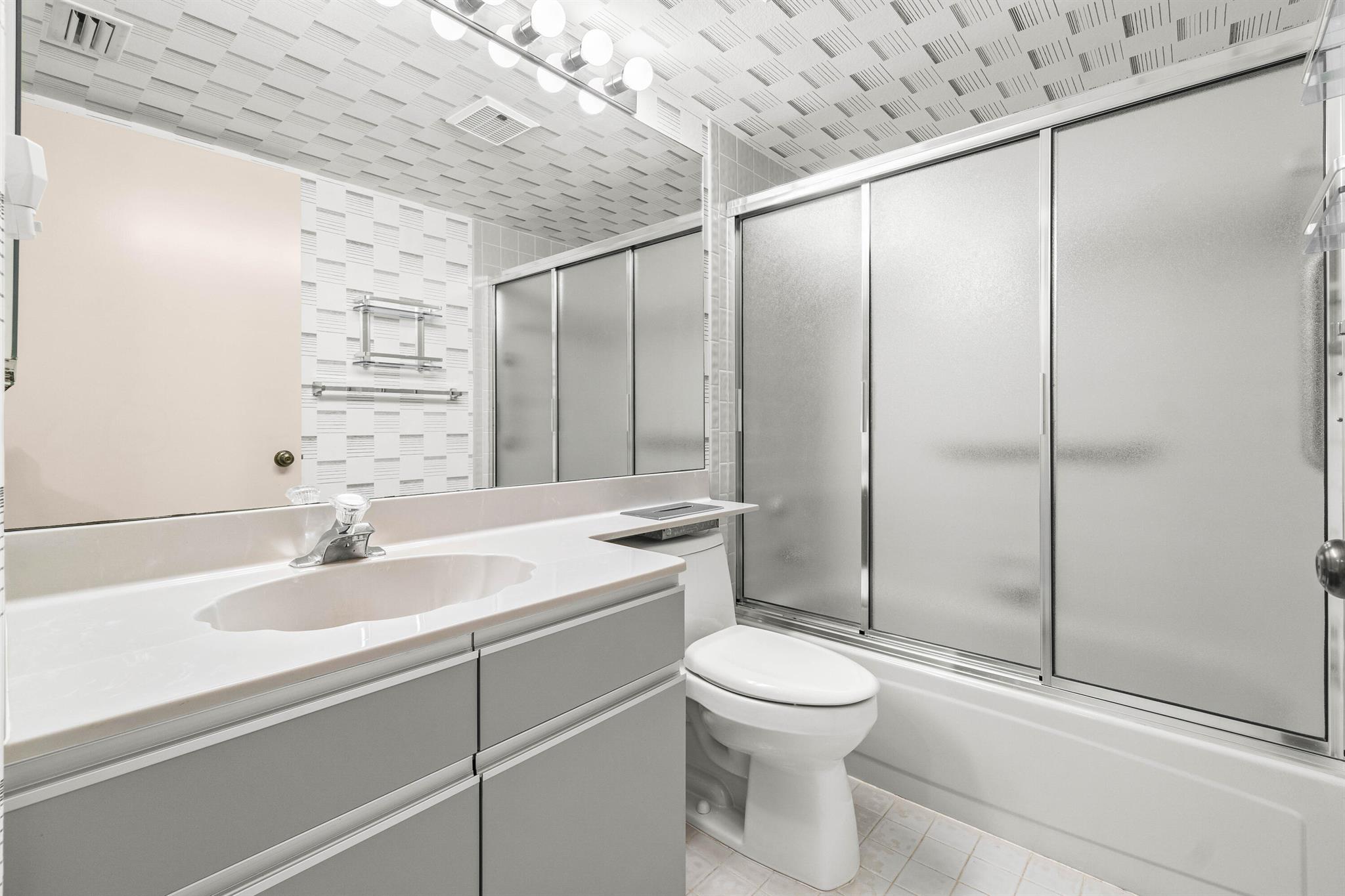 10920 Lakemore Lane 101