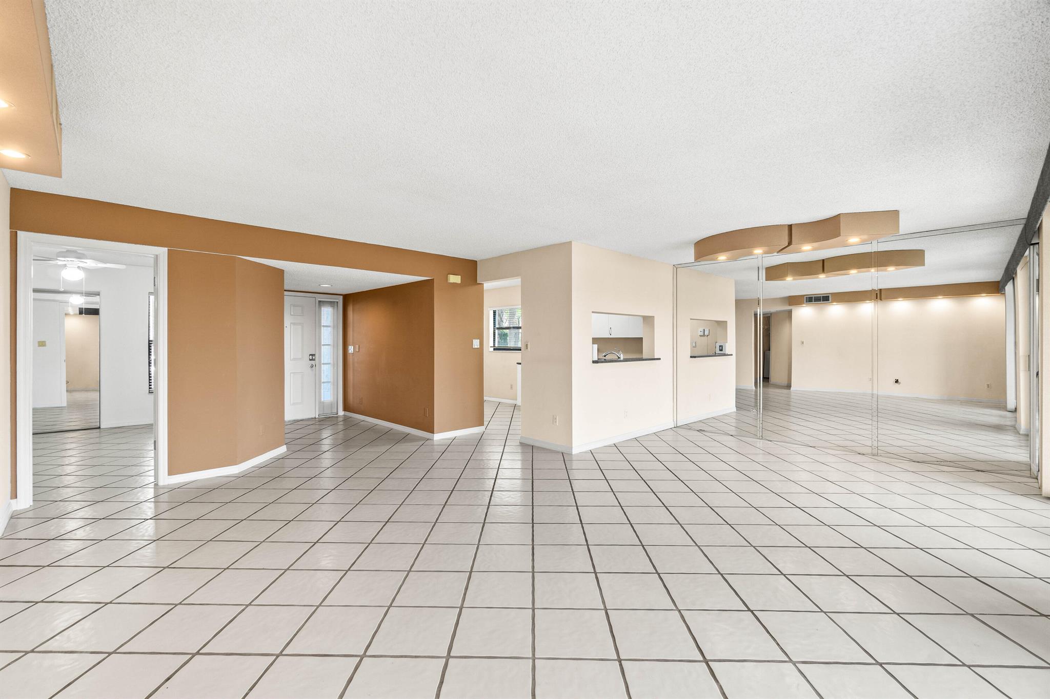 10920 Lakemore Lane 101