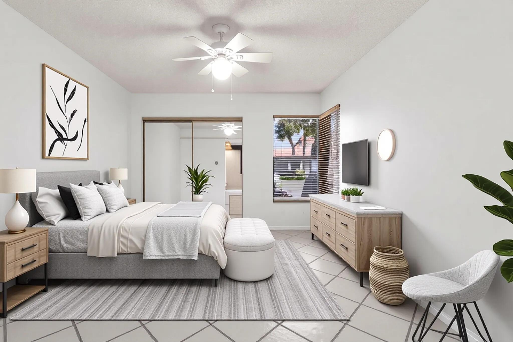 10920 Lakemore Lane 101