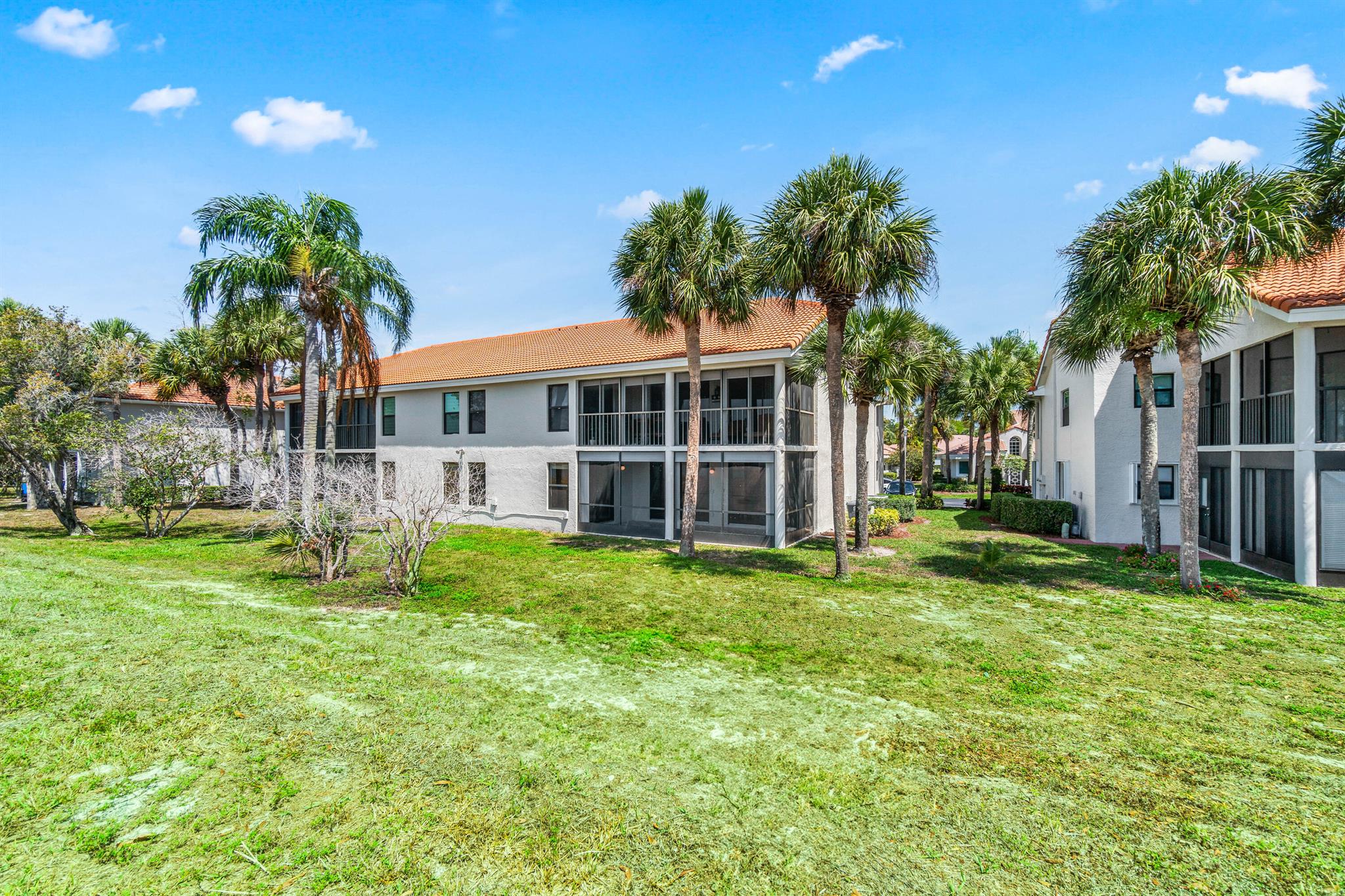 10920 Lakemore Lane 101