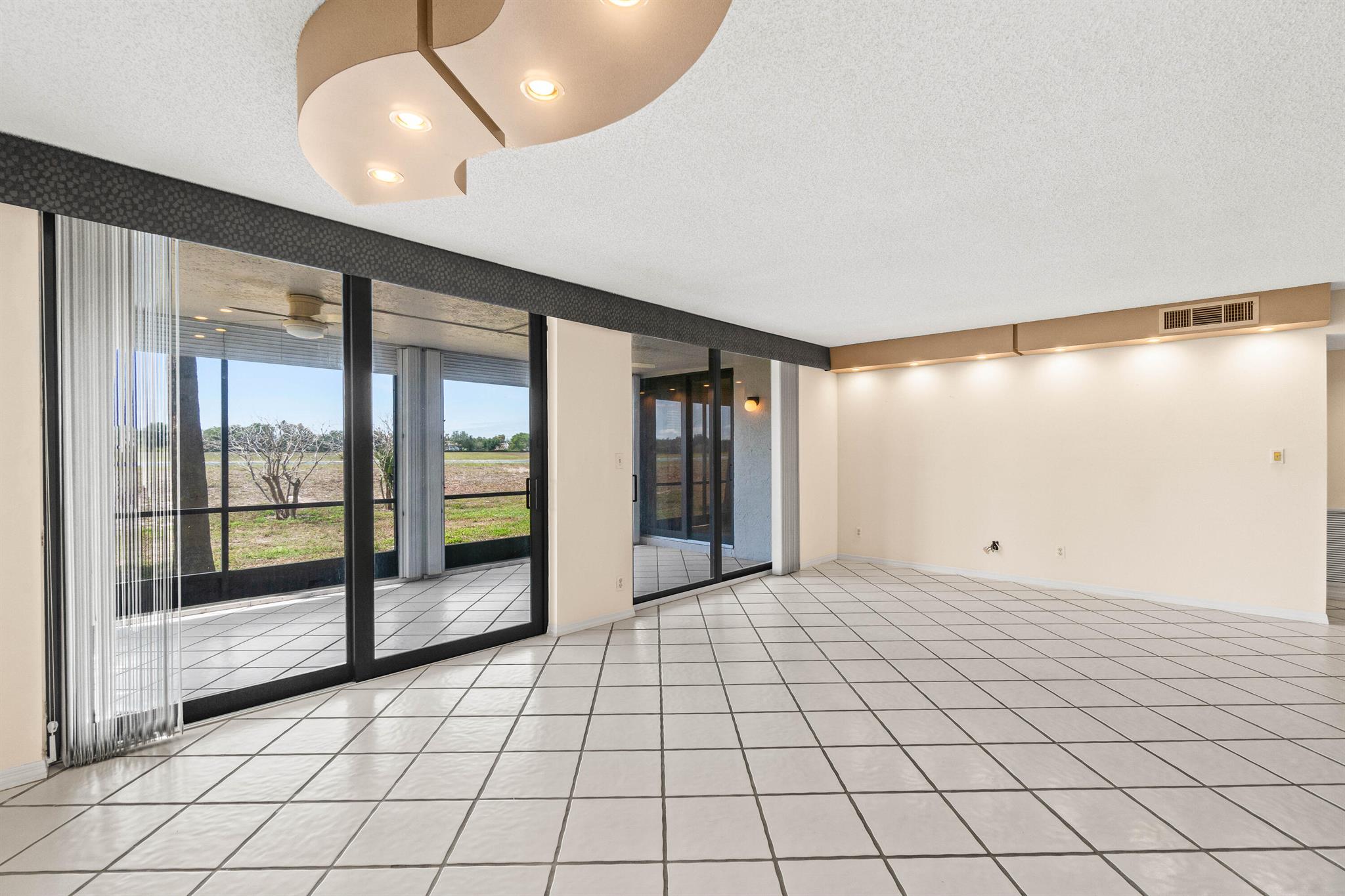 10920 Lakemore Lane 101