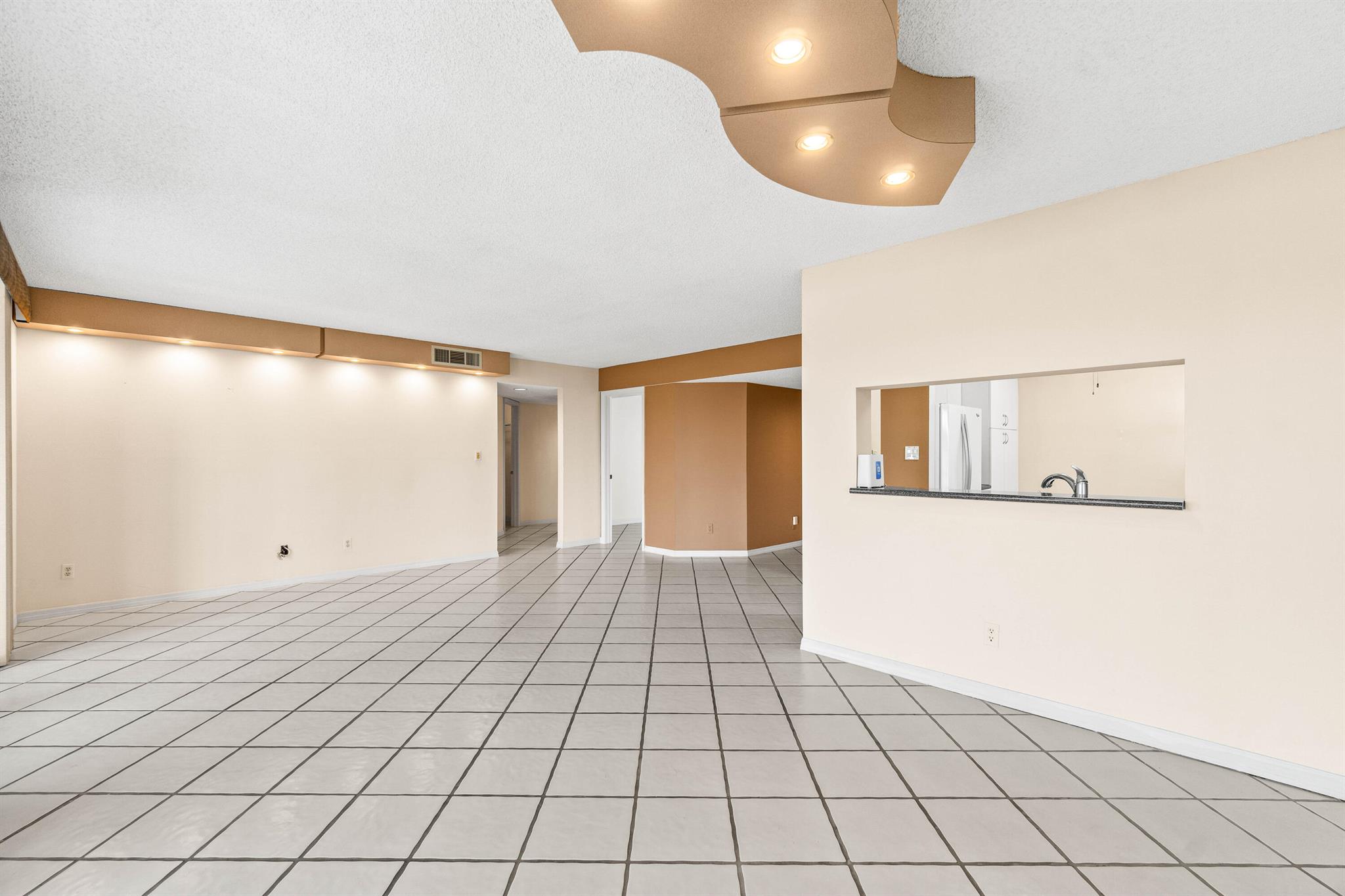 10920 Lakemore Lane 101