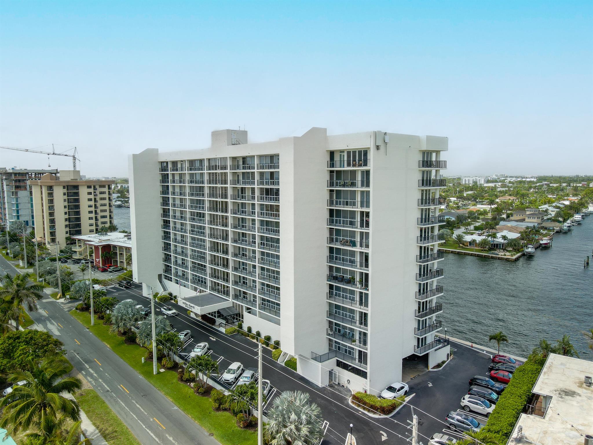 521 N Riverside Drive 801