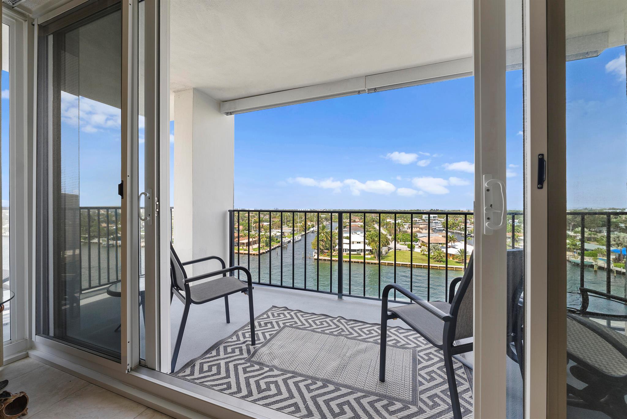 521 N Riverside Drive 801