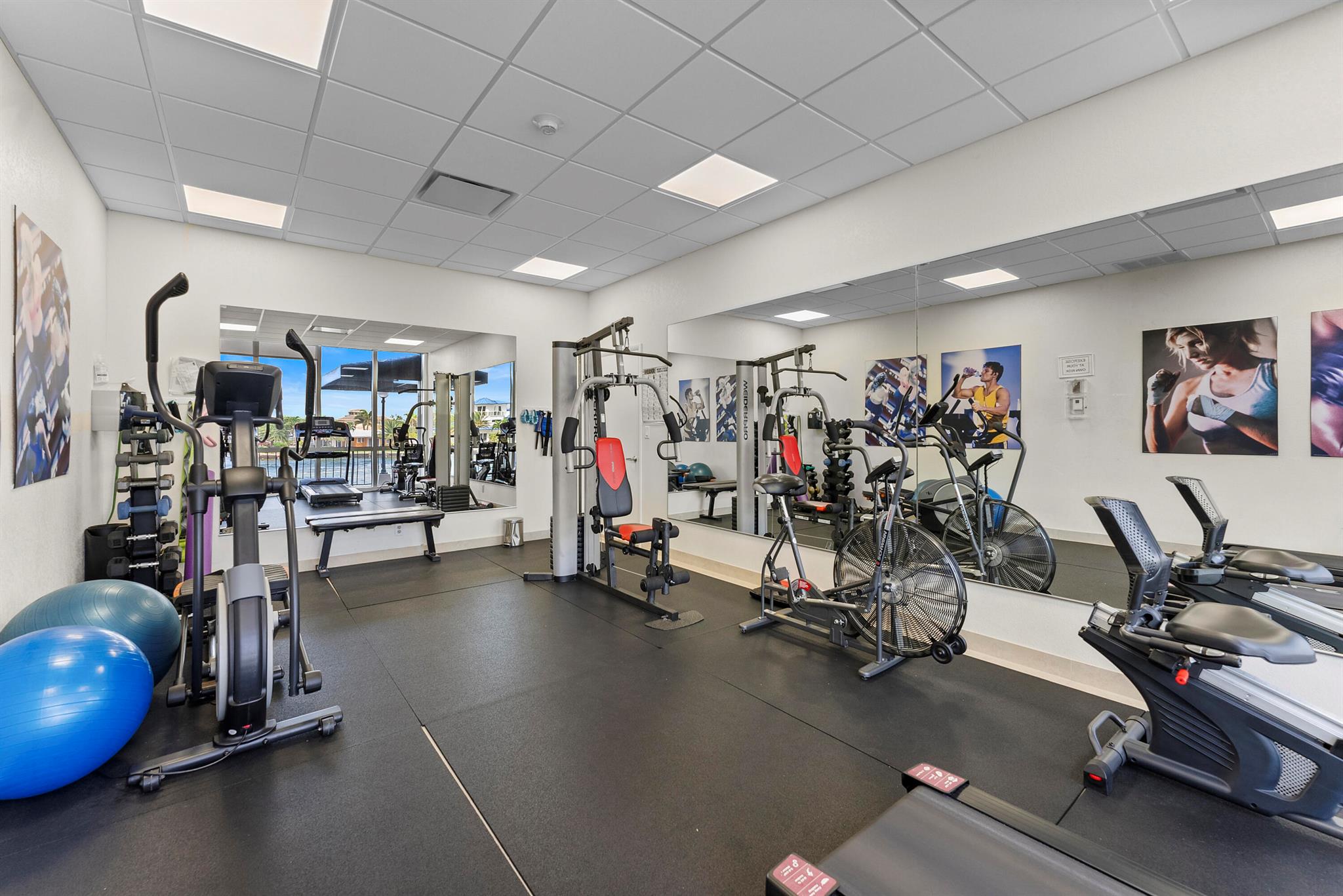 521 N Riverside Drive 801