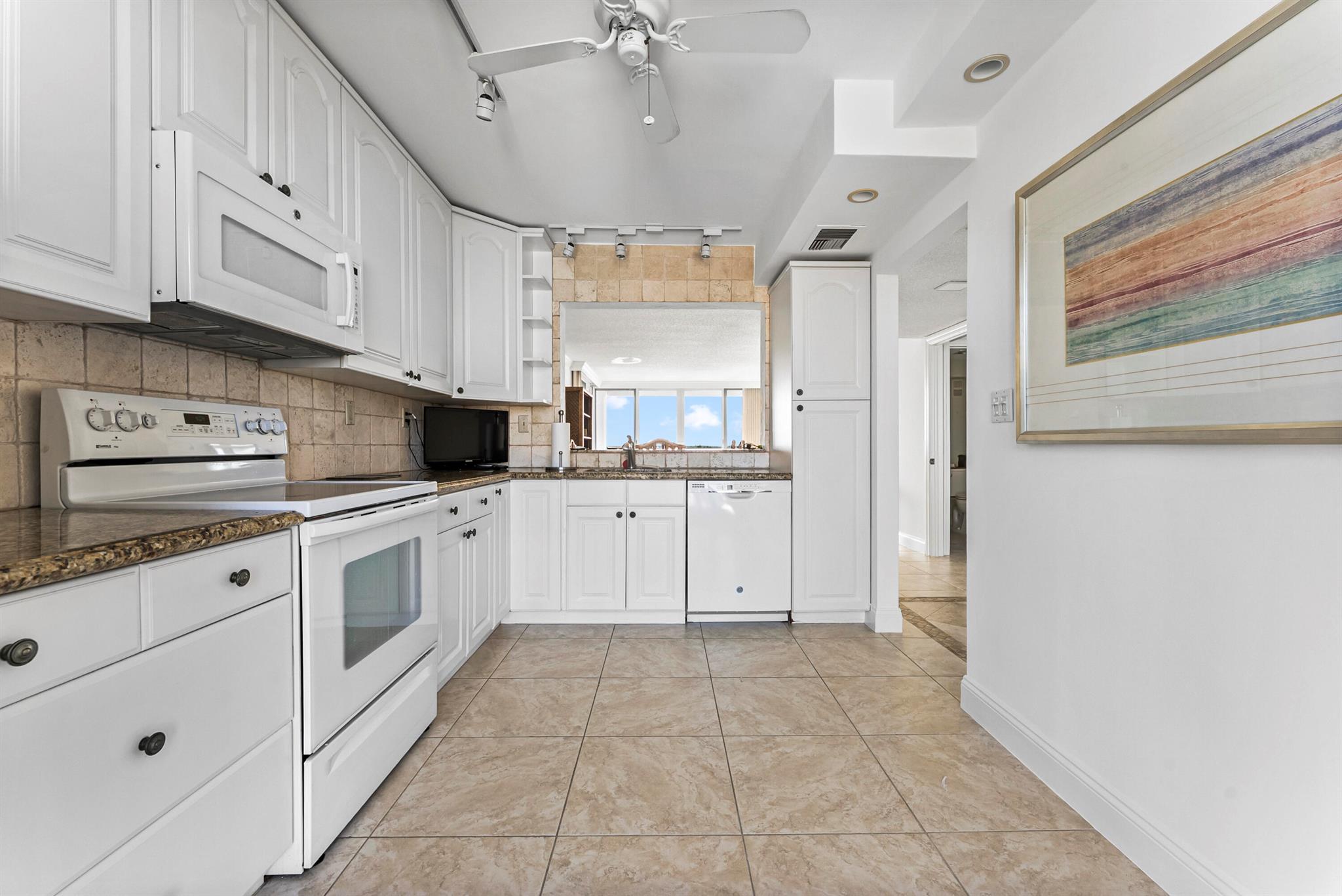 521 N Riverside Drive 801