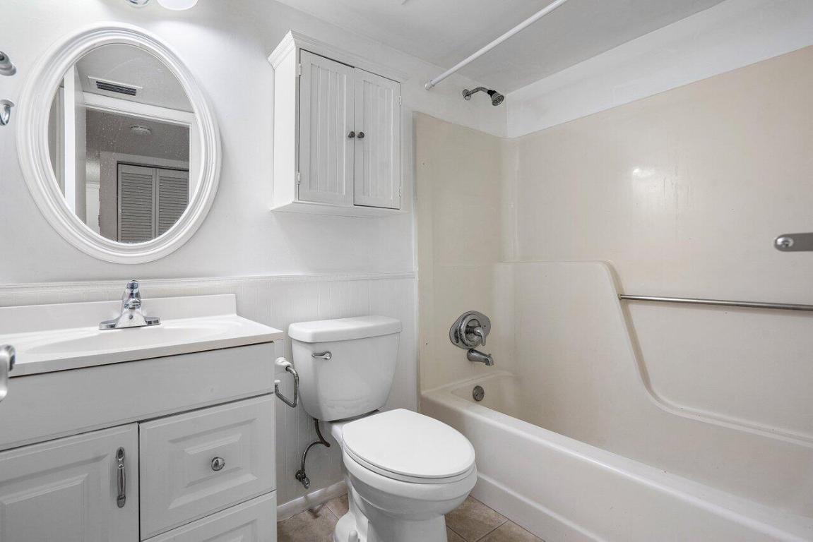 6808 Palmetto Circle S 202, Boca Raton Unit: 202