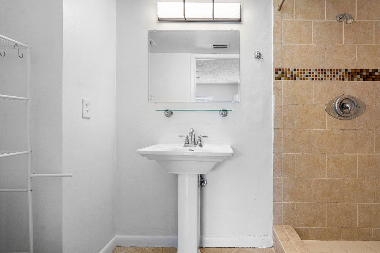 6808 Palmetto Circle S 202, Boca Raton Unit: 202