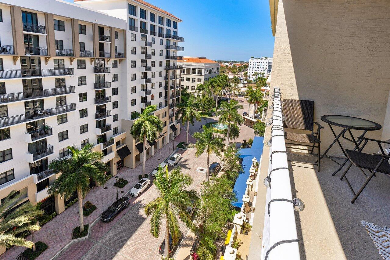 99 SE Mizner Boulevard Ph 37