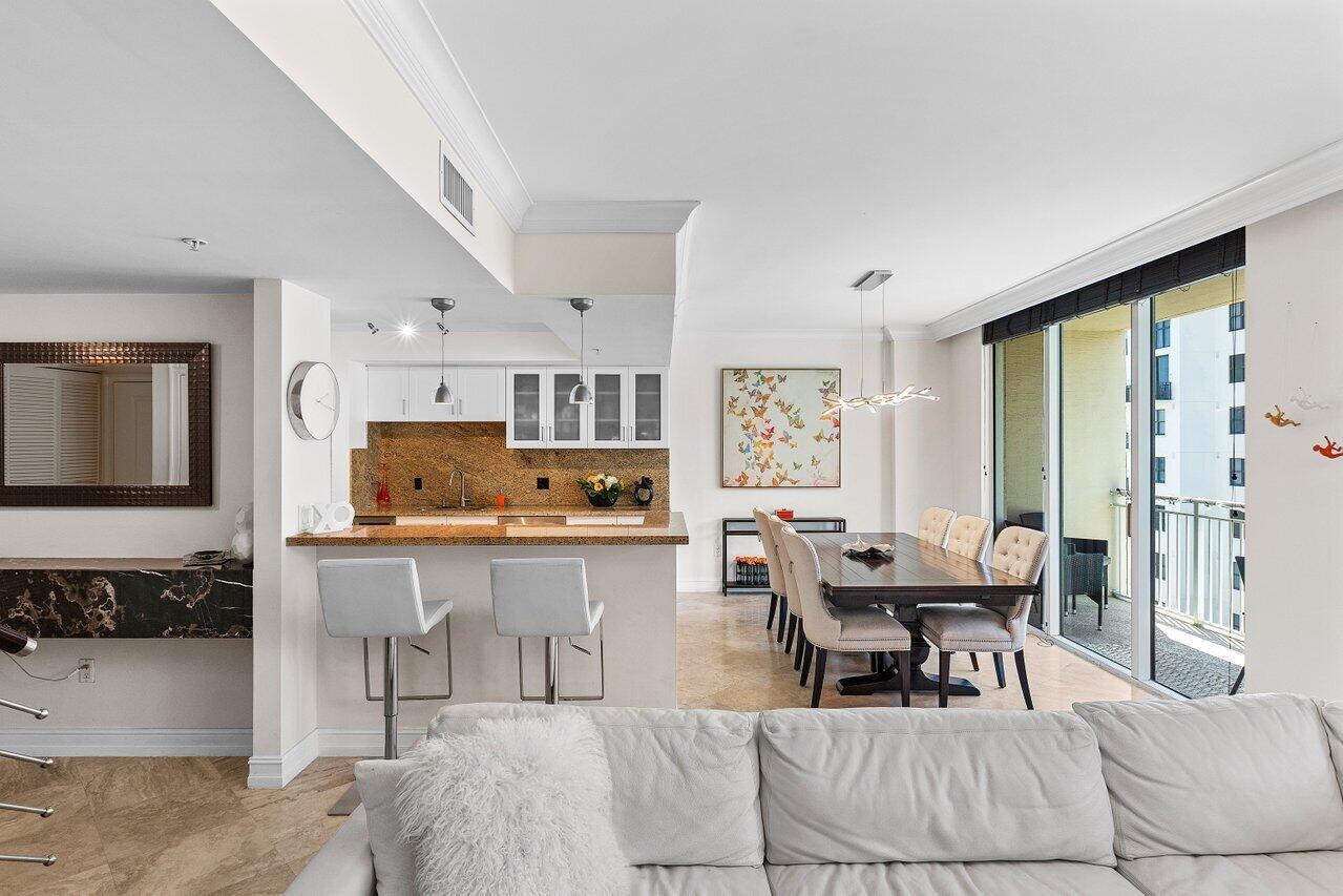 99 SE Mizner Boulevard Ph 37