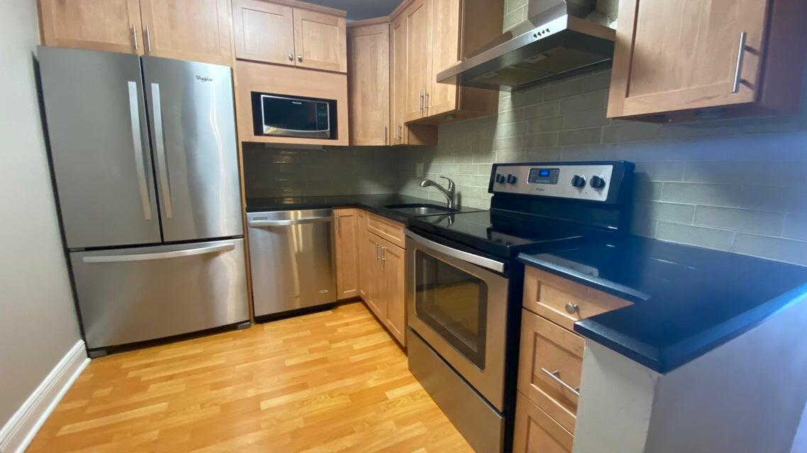 490 NW 20th Street 314